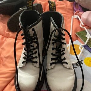 Kids dr martens boots